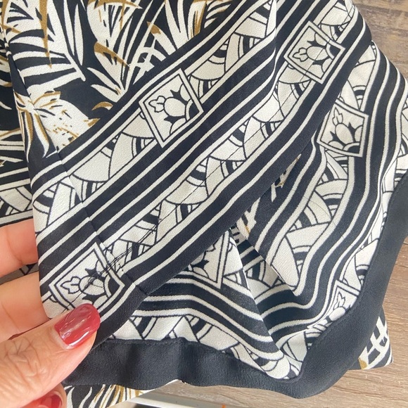 Max Studio Tropical Floral Wide Leg Crop Pants Size 2X Black Cream Pull On NWT - Picture 12 of 12